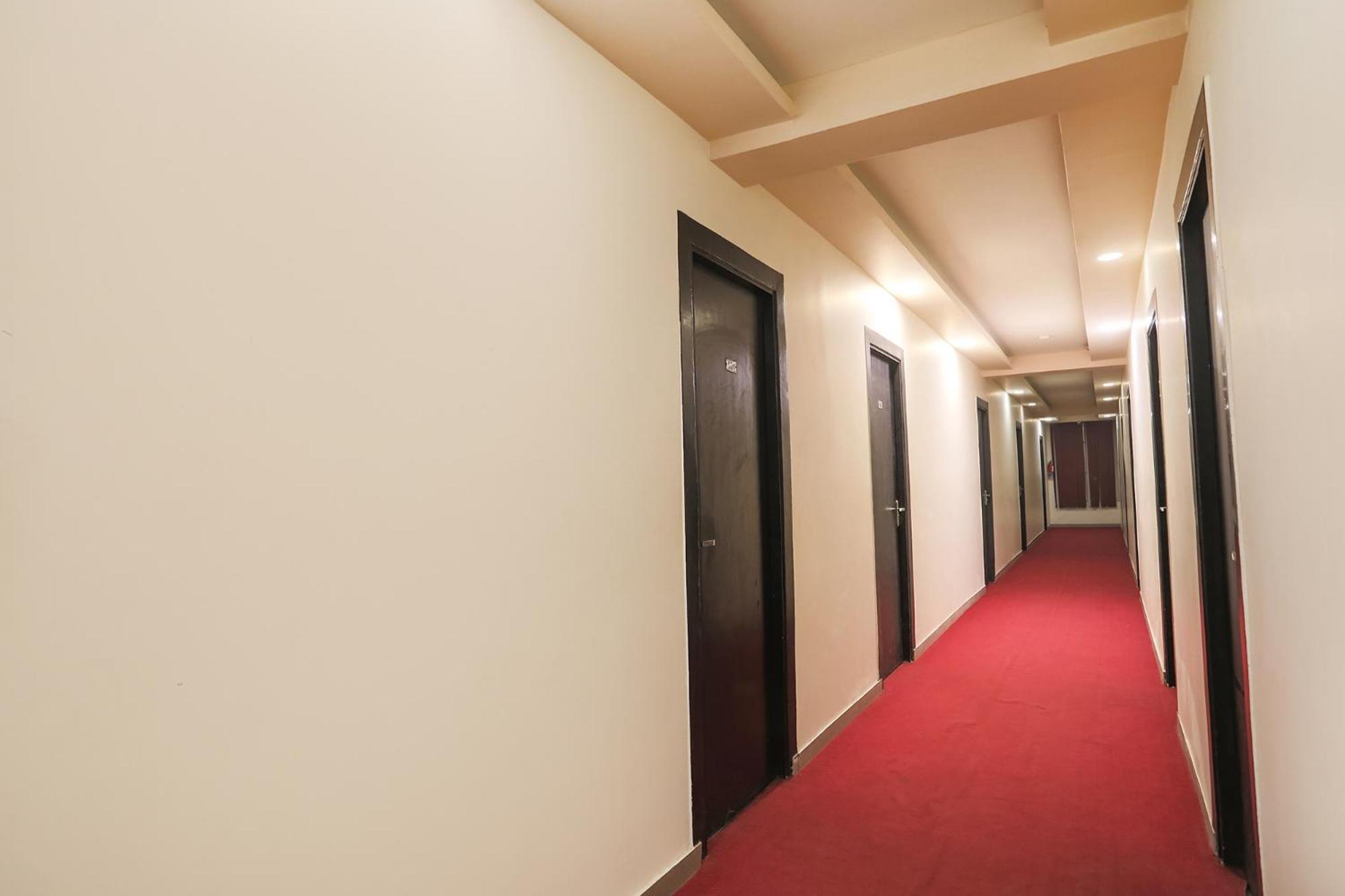 คอลเลคชั่น โอ 50024 วสุนธรา โคโลนี 40คีย์ Hotel กาเซียบัด ภายนอก รูปภาพ
