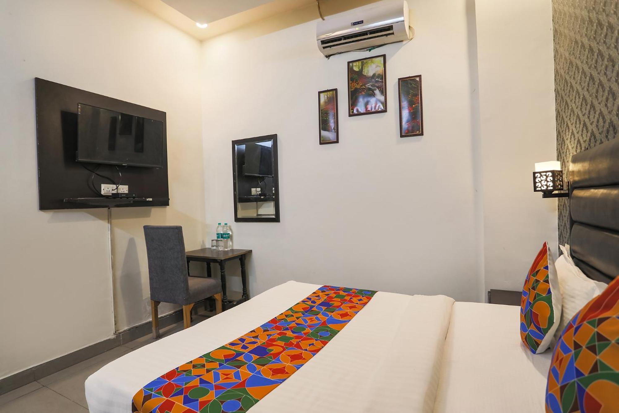 คอลเลคชั่น โอ 50024 วสุนธรา โคโลนี 40คีย์ Hotel กาเซียบัด ภายนอก รูปภาพ