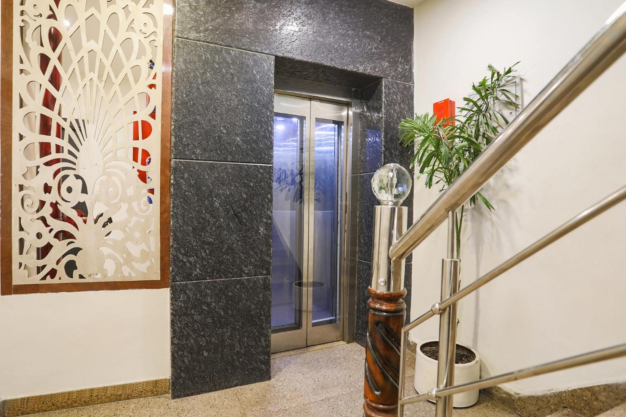 คอลเลคชั่น โอ 50024 วสุนธรา โคโลนี 40คีย์ Hotel กาเซียบัด ภายนอก รูปภาพ