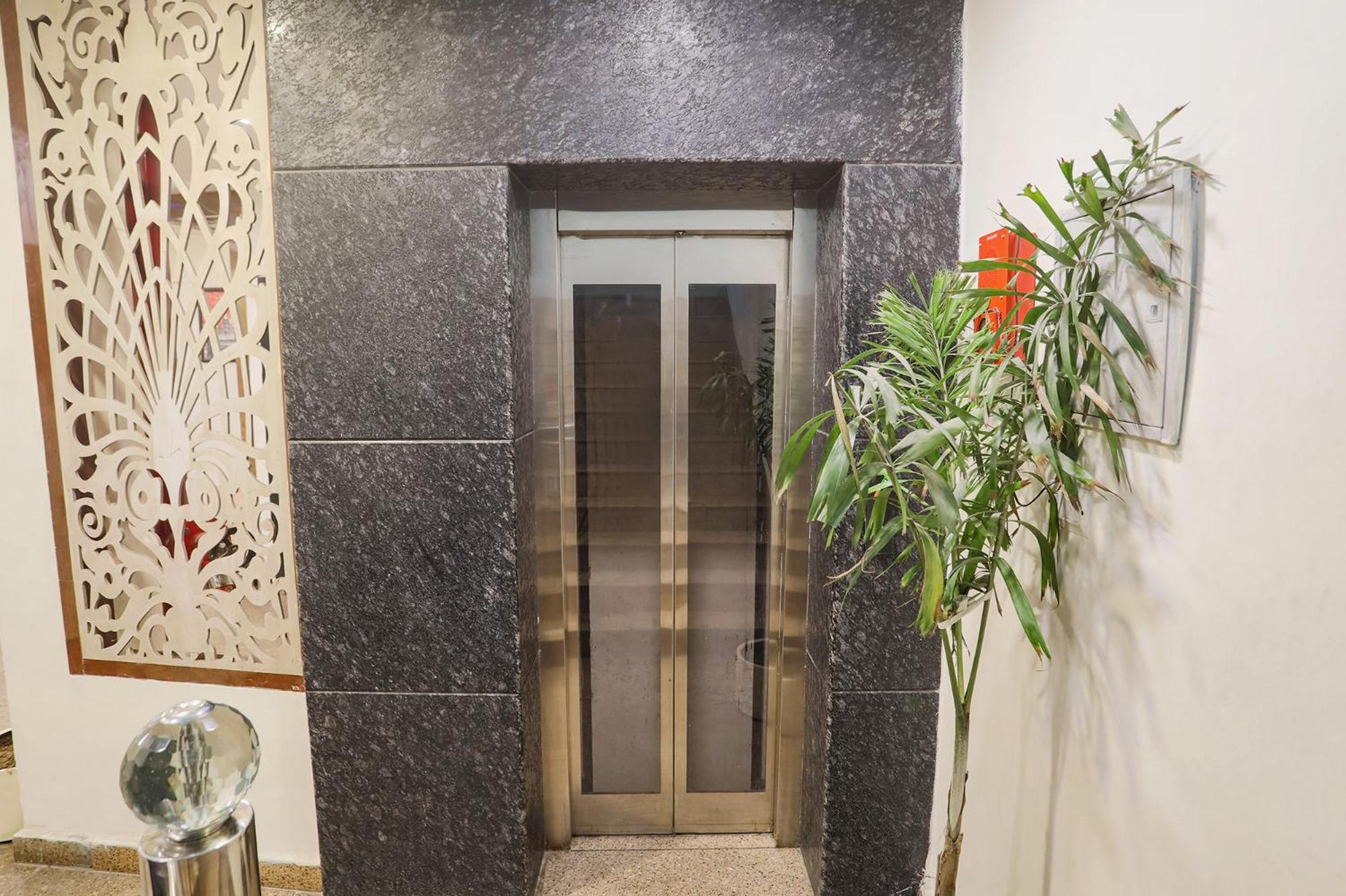 คอลเลคชั่น โอ 50024 วสุนธรา โคโลนี 40คีย์ Hotel กาเซียบัด ภายนอก รูปภาพ